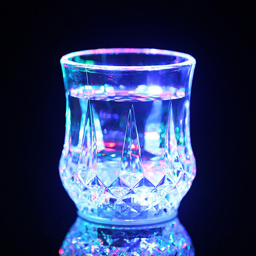 遇水闪光杯 自动变色杯 创意啤酒杯定制 巴西客户喜